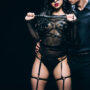 Mann mit einer Femdom Mistress
